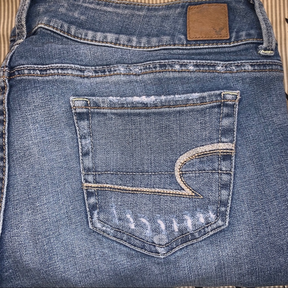 American Eagle Distressed Jeans